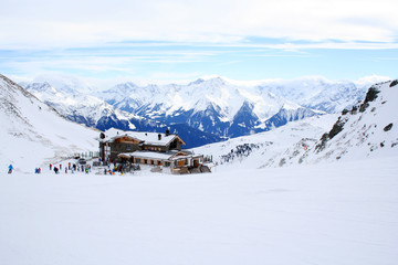 Fototapeta na wymiar Winter sport holiday in the Alps