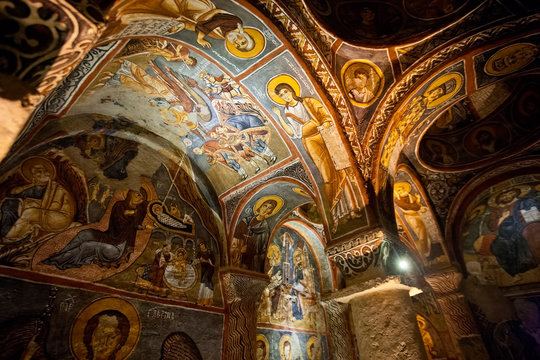 「Kilise」の画像 - 1,474 件の Stock 写真、ベクターおよびビデオ | Adobe Stock