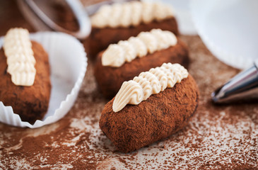 Chocolate truffle rum balls cakes