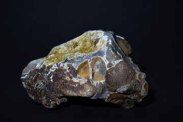 Collezione di minerali preziosi in forma naturale