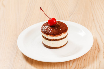 cheesecake with cherry