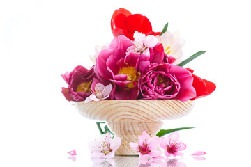 Obraz na płótnie Canvas beautiful bouquet of spring flowers