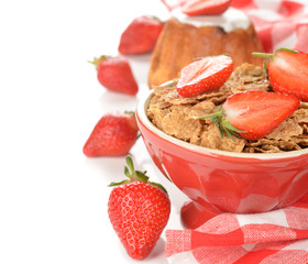 Dietary flakes with strawberries