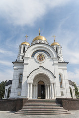 Fototapeta na wymiar Church of St.George Victorious in Samara. Russia