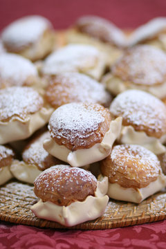 Pardule, traditional sardinian cakes