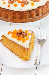Carrot cake with icing