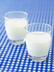 グラスに入った牛乳