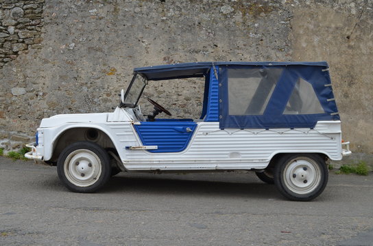 Voiture des ann&eacute;es 60 (France)
