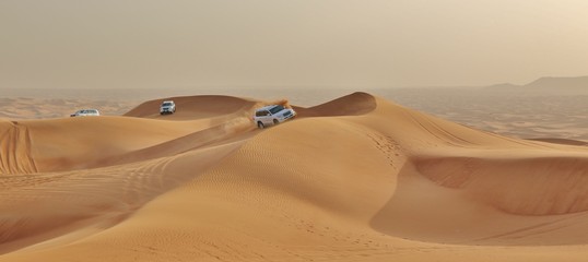 Fototapeta premium car in desert