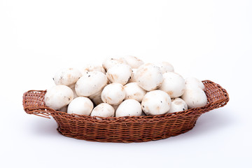 funghi champignon nel cestino © Marco