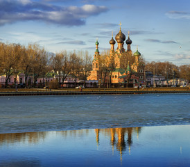 Obraz premium Храм Троицы в Останкино Temple of the Holy T