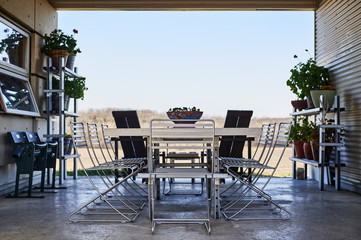 outdoor modern table and chairs 