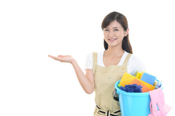 掃除をする女性