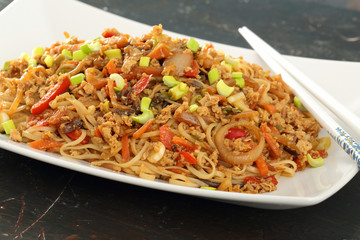 cibo asiatico spaghetti