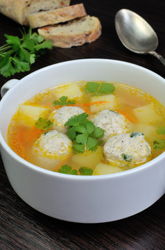 Chicken soup with meatballs