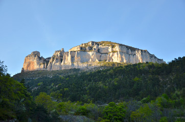 Fototapeta na wymiar Montagne atypique (Drôme)