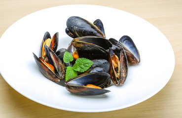 Boiled mussels