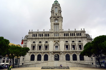 Fototapeta na wymiar Cámara Municipal de Oporto. Portugal