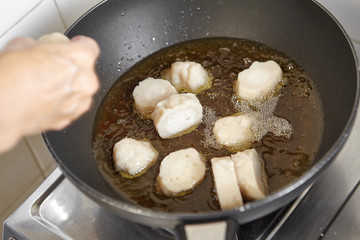 Frying fish cake