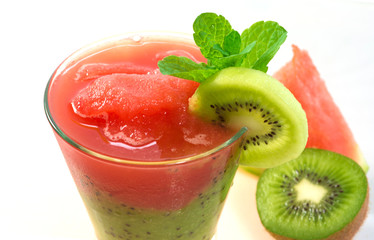 summer smoothie watermelon and kiwi