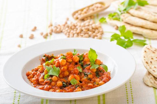 Spinach chickpea curry