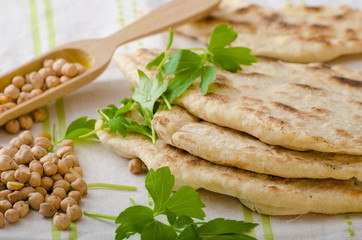 Lebanese bread, pita bread © Stepanek Photography
