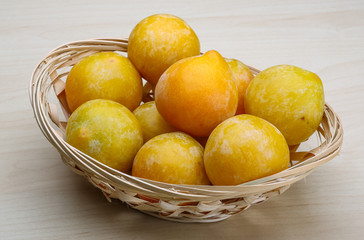 Yellow plums
