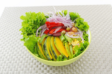 新鮮なサラダ