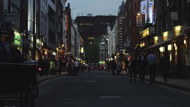 T/L WS Street scene with pedestrians / Soho, London, UK