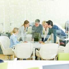 Meeting vom Consulting Team im Büro