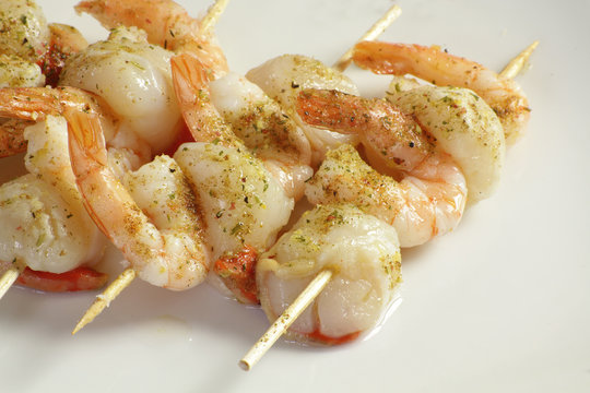 brochettes de saint-jacques et crevettes 30042015