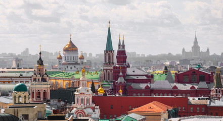 Obraz premium View of the Moscow cathedrals, the Kremlin and the roof