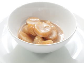 boiled cassava with sugar & coconut milk