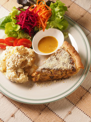 Caramelize Onion and bacon quiche
