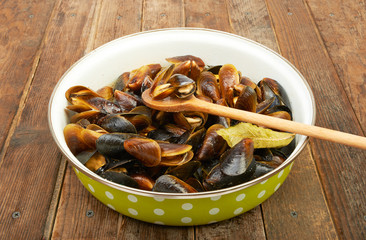Boiled mussels
