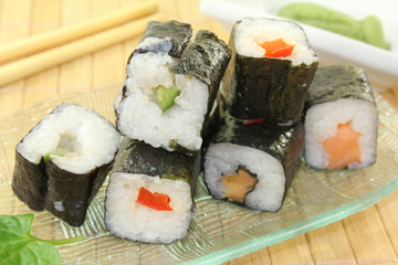 Sushi mit Wasabi
