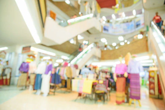 Blurred store with bokeh background.