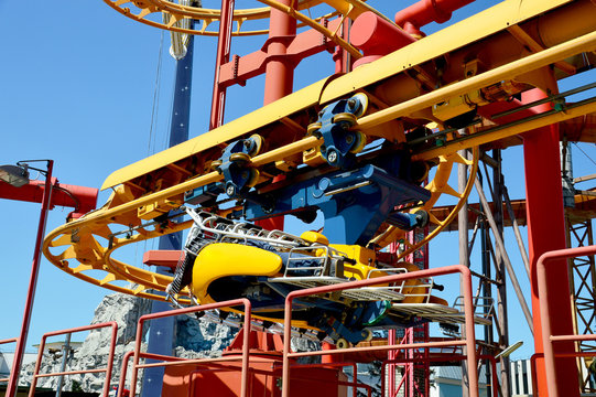 Flying Coaster - Achterbahn mit liegenden Fahrgästen