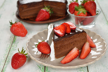 Chocolate cake with strawberries