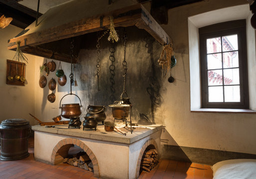 K&uuml;che in der Kyburg