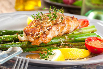 Spargel fisch teller