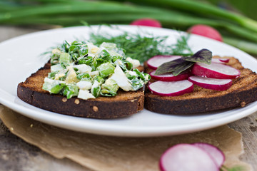 Vegetable salad on bread