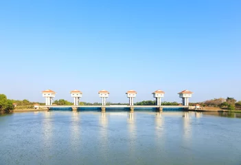 Photo sur Plexiglas Barrage River dam for irrigation and flood control in Thailand