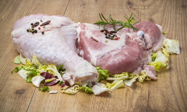 Pavo crudo
