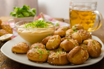 Pretzel rolls with cheese dip