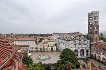 Naklejka na ściany i meble Lucca cathedral