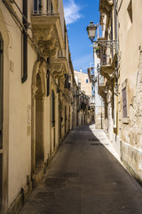 Fototapeta na wymiar Ortigia Alley, Syracuse, Sicily, Italy