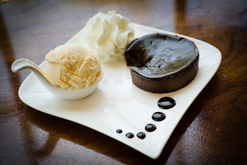 Chocolate acake nd Vanilla Ice Cream
