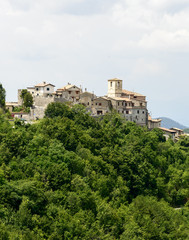 Fototapeta na wymiar Morro Reatino, italian village