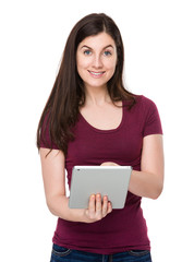 Brunette woman use of tablet